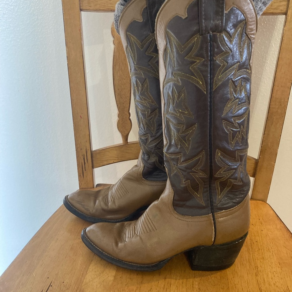 Vintage Handmade Laramie women’s cowboy boots. Size 6.5m